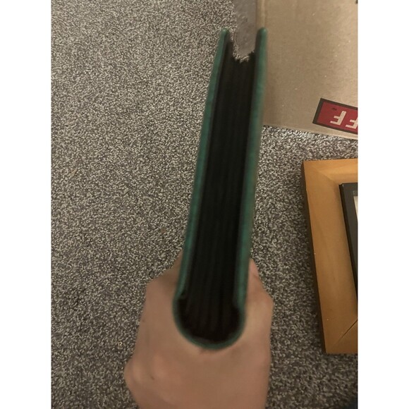 Lot Of 2 Picture Frames (5x6.5 And 8.25x8.25) And A Green Leather Photo Album - Picture 4 of 11